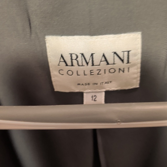 Giorgio Armani Women's blazer. Vintage. 💯 Authentic - Picture 3 of 8
